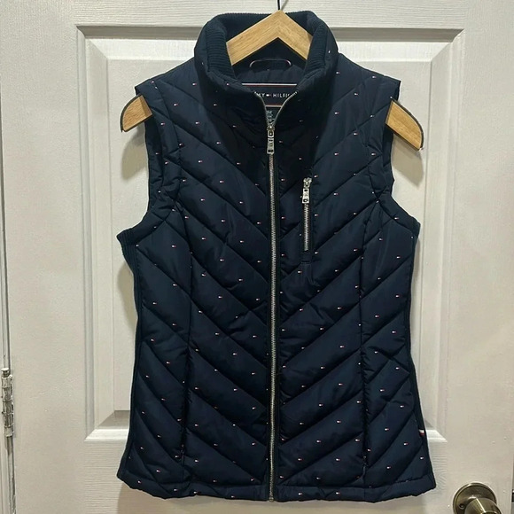 Tommy Hilfiger Women’s Logo puffer Vest size XS EUC - Picture 1 of 5